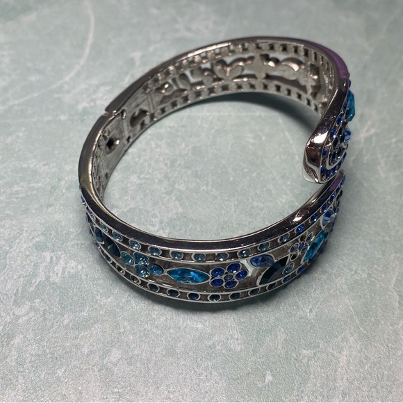 Vintage Nolan Miller silver and blue stone hinged cuff bracelet missing stones - Picture 2 of 7